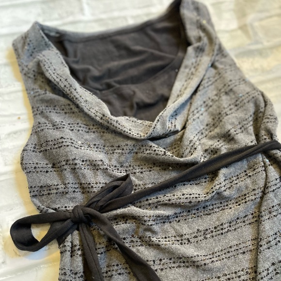 Grey and black sequin maternity tank - Picture 4 of 4